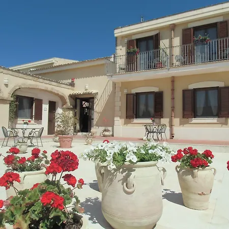 Hotel La Corte Del Sole 4*