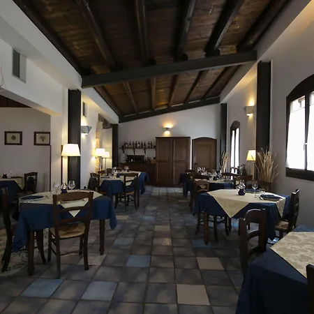 La Corte Del Sole فندق