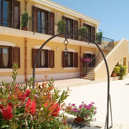 فندق La Corte Del Sole Lido di Noto